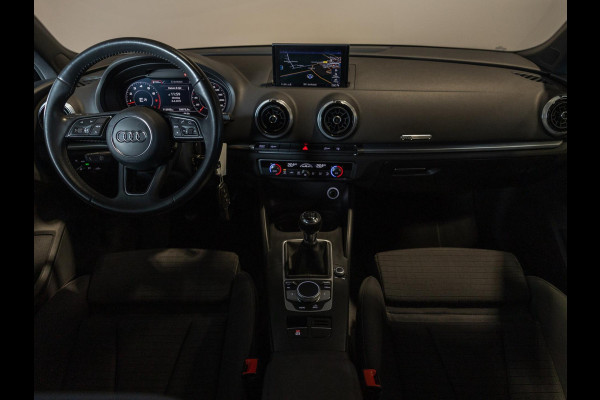 Audi A3 Sportback 1.5 TFSI CoD S-Line / 150pk / Apple CarPlay / Automatische klimaatregeling /