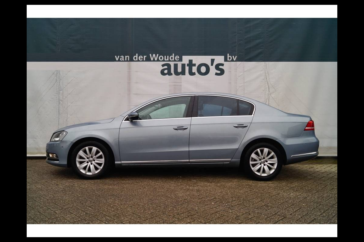 Volkswagen Passat 1.6 TDI DSG Comfortline Executive -NAVI-ECC-PDC-