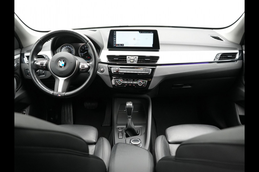 BMW X1 xDrive25e Sportline Plug In Hybrid PHEV | Adaptive Cruise | Lederen Sportstoelen Memory | Head Up | Camera | Sfeerverlichting | Stuurverwarming |