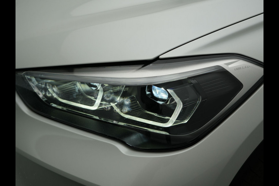 BMW X1 xDrive25e Sportline Plug In Hybrid PHEV | Adaptive Cruise | Lederen Sportstoelen Memory | Head Up | Camera | Sfeerverlichting | Stuurverwarming |