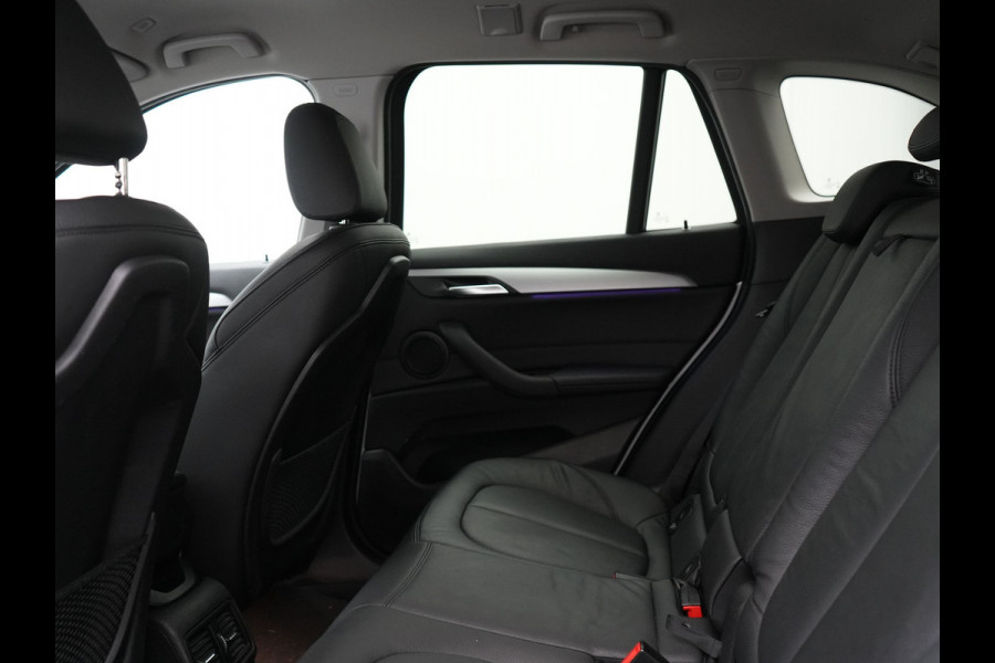 BMW X1 xDrive25e Sportline Plug In Hybrid PHEV | Adaptive Cruise | Lederen Sportstoelen Memory | Head Up | Camera | Sfeerverlichting | Stuurverwarming |