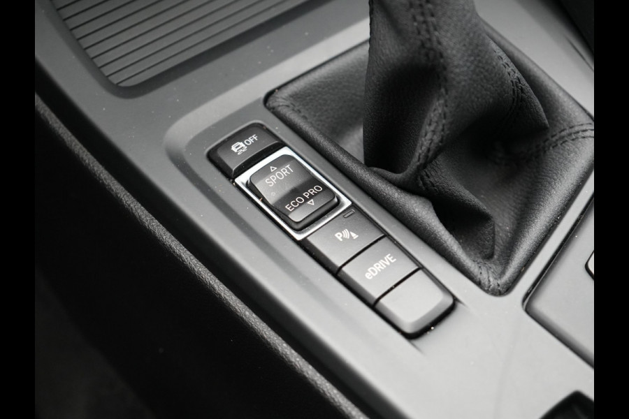 BMW X1 xDrive25e Sportline Plug In Hybrid PHEV | Adaptive Cruise | Lederen Sportstoelen Memory | Head Up | Camera | Sfeerverlichting | Stuurverwarming |