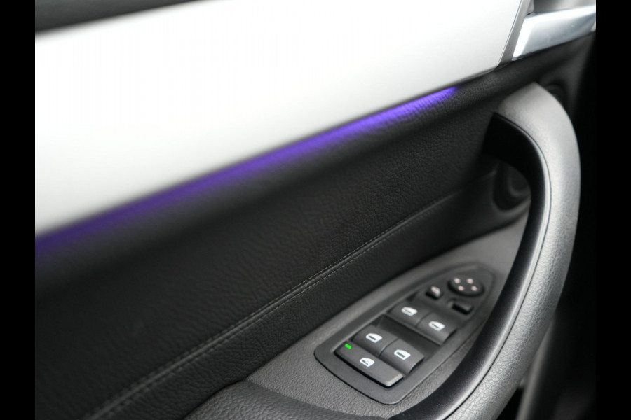 BMW X1 xDrive25e Sportline Plug In Hybrid PHEV | Adaptive Cruise | Lederen Sportstoelen Memory | Head Up | Camera | Sfeerverlichting | Stuurverwarming |