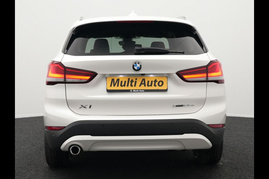 BMW X1 xDrive25e Sportline Plug In Hybrid PHEV | Adaptive Cruise | Lederen Sportstoelen Memory | Head Up | Camera | Sfeerverlichting | Stuurverwarming |