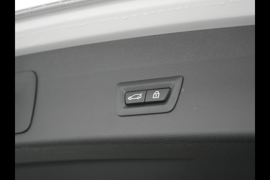 BMW X1 xDrive25e Sportline Plug In Hybrid PHEV | Adaptive Cruise | Lederen Sportstoelen Memory | Head Up | Camera | Sfeerverlichting | Stuurverwarming |