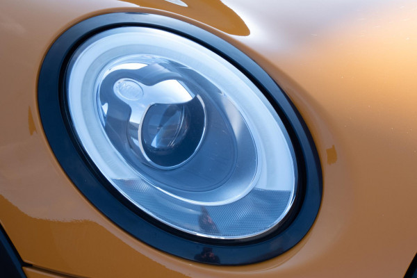 MINI Mini 1.5 Cooper Serious Business | NAVI | KEYLESS ENTRY | LED | LICHTMETAAL