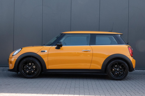 MINI Mini 1.5 Cooper Serious Business | NAVI | KEYLESS ENTRY | LED | LICHTMETAAL
