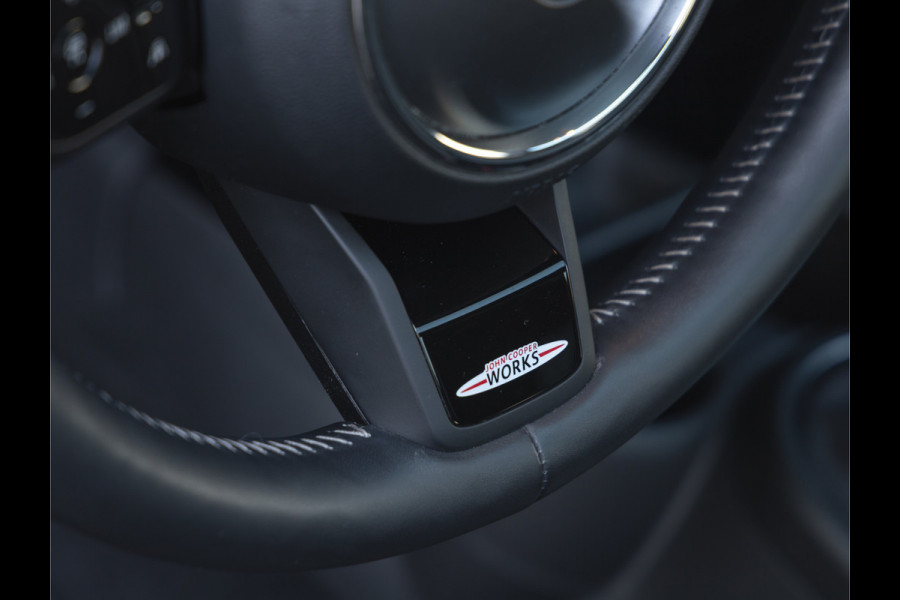 MINI Mini 2.0 John Cooper Works - Pano - Harman Kardon - Full-Option! - JCW