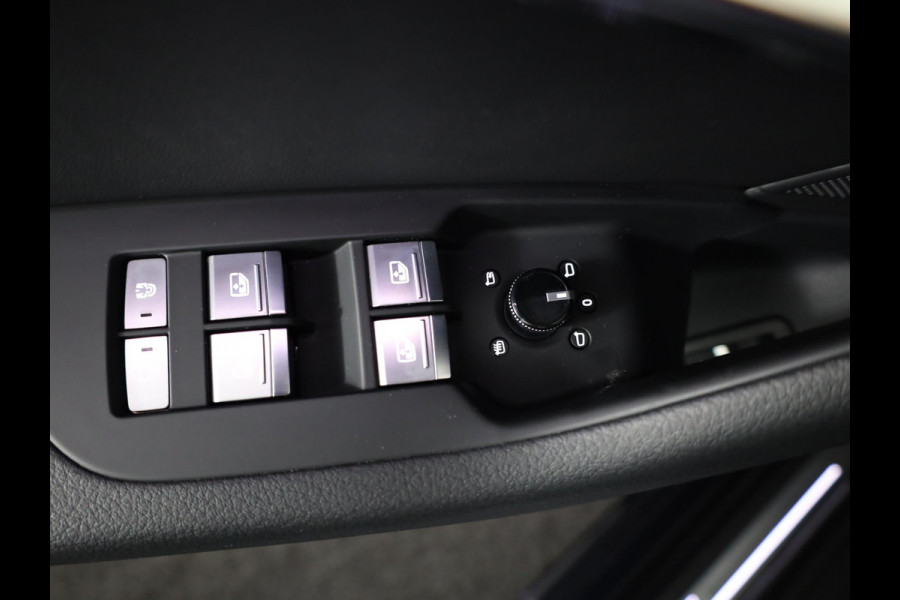 Audi A6 Avant 40 TFSI S edition 204 pk S-tronic | Verlengde garantie | Navigatie | Panoramadak | Parkeersensoren | Achteruitrijcamera | B&O soundsystem | S-Line |