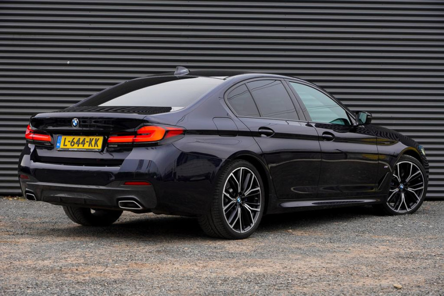 BMW 5 Serie 520i High Executive Edition / M-Sport / Schuifdak / Drive Assist / Laser
