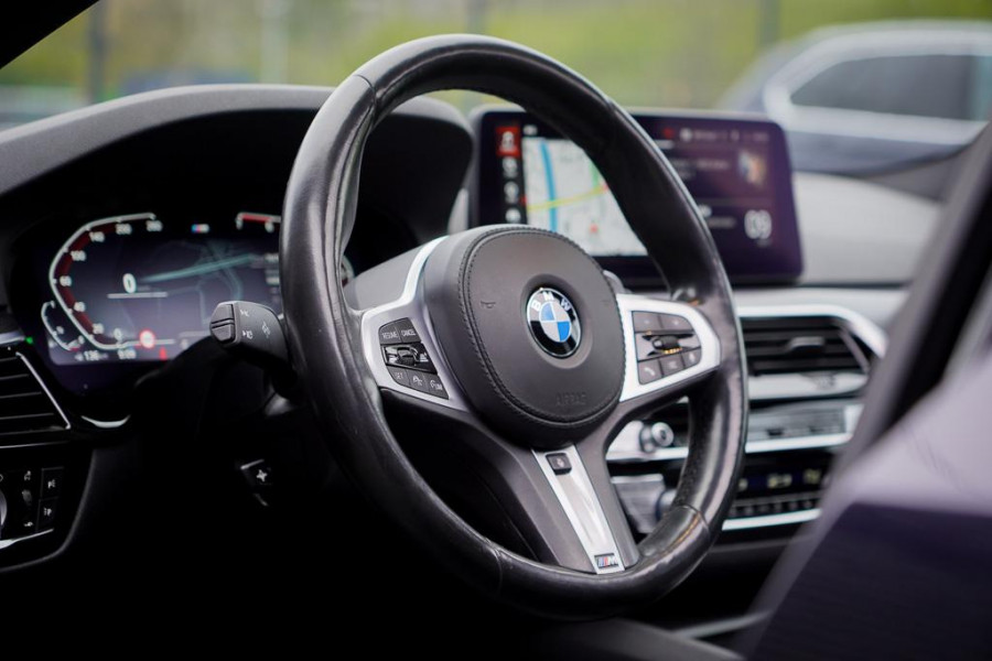 BMW 5 Serie 520i High Executive Edition / M-Sport / Schuifdak / Drive Assist / Laser