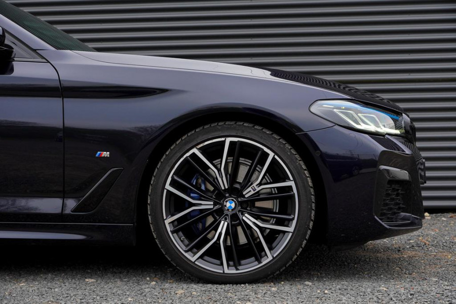 BMW 5 Serie 520i High Executive Edition / M-Sport / Schuifdak / Drive Assist / Laser