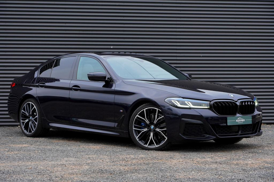 BMW 5 Serie 520i High Executive Edition / M-Sport / Schuifdak / Drive Assist / Laser