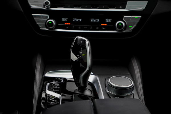 BMW 5 Serie 520i High Executive Edition / M-Sport / Schuifdak / Drive Assist / Laser