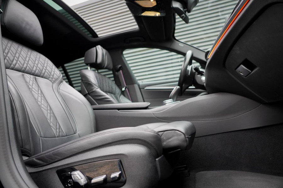BMW 5 Serie 520i High Executive Edition / M-Sport / Schuifdak / Drive Assist / Laser
