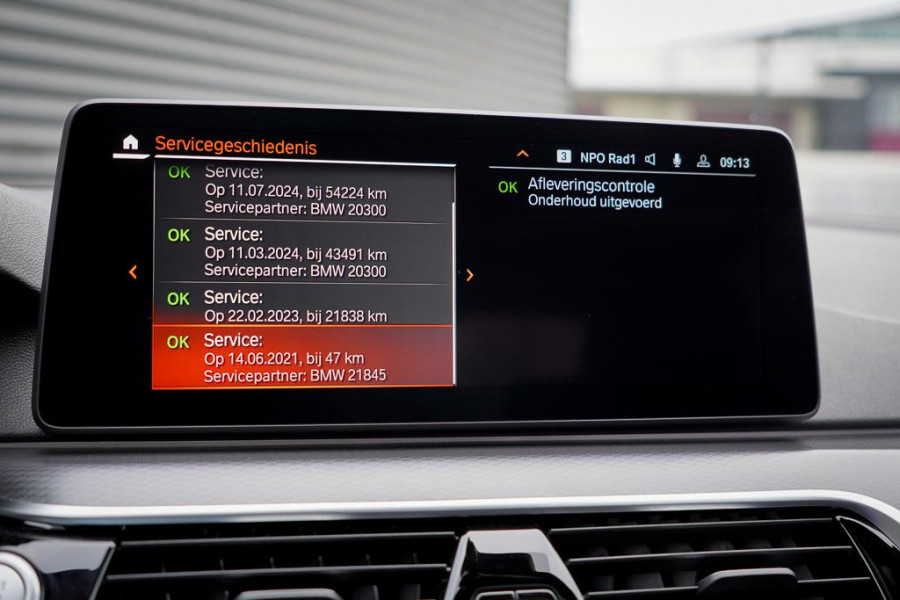 BMW 5 Serie 520i High Executive Edition / M-Sport / Schuifdak / Drive Assist / Laser