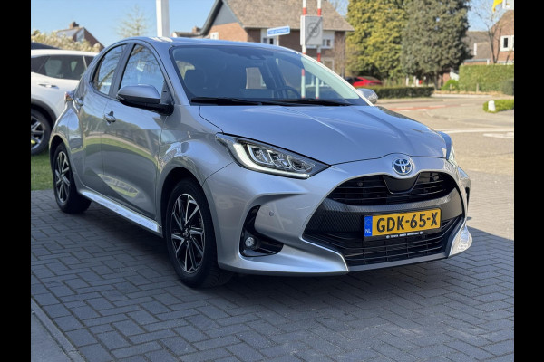 Toyota Yaris 1.5 Hybrid Dynamic Premium | Dodehoekherkenning, Parkeersensoren, Keyless, 16 inch, Stoelverwarming