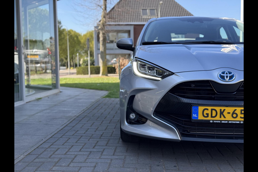 Toyota Yaris 1.5 Hybrid Dynamic Premium | Dodehoekherkenning, Parkeersensoren, Keyless, 16 inch, Stoelverwarming