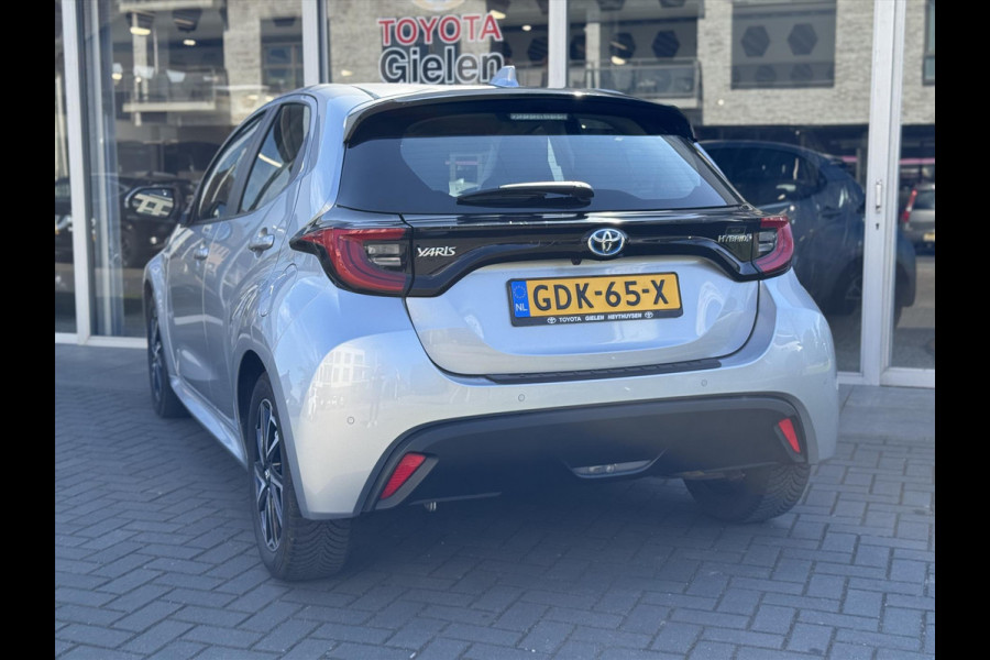 Toyota Yaris 1.5 Hybrid Dynamic Premium | Dodehoekherkenning, Parkeersensoren, Keyless, 16 inch, Stoelverwarming