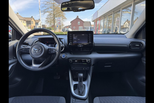 Toyota Yaris 1.5 Hybrid Dynamic Premium | Dodehoekherkenning, Parkeersensoren, Keyless, 16 inch, Stoelverwarming