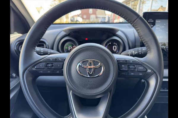Toyota Yaris 1.5 Hybrid Dynamic Premium | Dodehoekherkenning, Parkeersensoren, Keyless, 16 inch, Stoelverwarming
