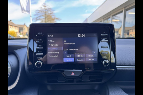 Toyota Yaris 1.5 Hybrid Dynamic Premium | Dodehoekherkenning, Parkeersensoren, Keyless, 16 inch, Stoelverwarming