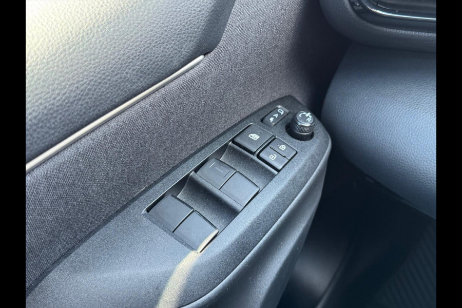 Toyota Yaris 1.5 Hybrid Dynamic Premium | Dodehoekherkenning, Parkeersensoren, Keyless, 16 inch, Stoelverwarming