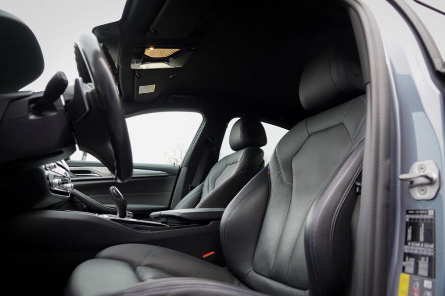 BMW 5 Serie 530e High Executive / M-Sport / Drive Assist Plus / Stoel-Stuurverwarming