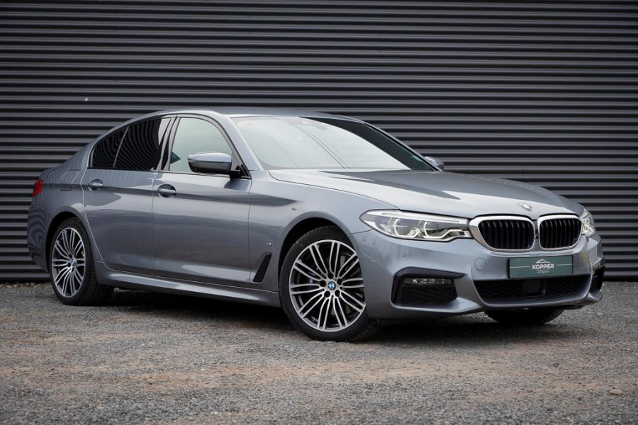 BMW 5 Serie 530e High Executive / M-Sport / Drive Assist Plus / Stoel-Stuurverwarming