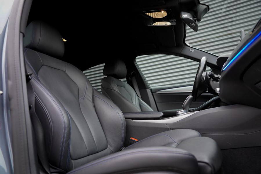 BMW 5 Serie 530e High Executive / M-Sport / Drive Assist Plus / Stoel-Stuurverwarming
