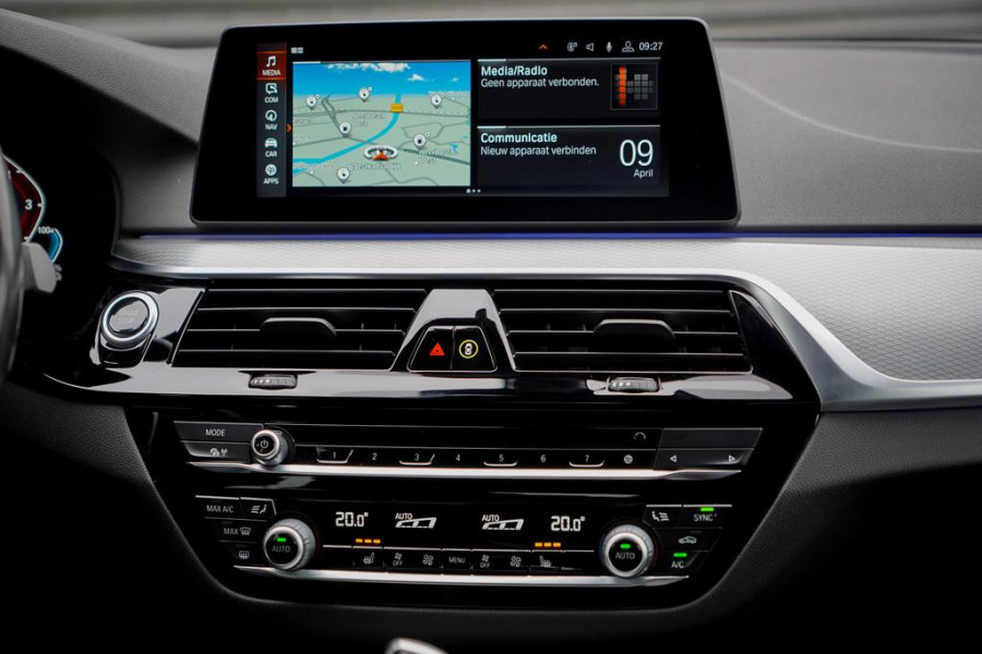 BMW 5 Serie 530e High Executive / M-Sport / Drive Assist Plus / Stoel-Stuurverwarming
