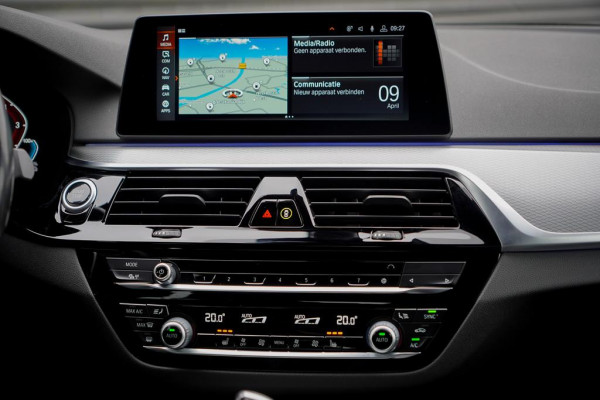BMW 5 Serie 530e High Executive / M-Sport / Drive Assist Plus / Stoel-Stuurverwarming