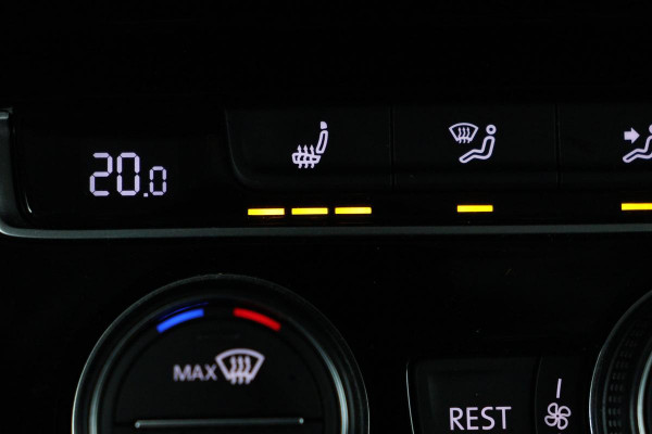 Volkswagen Touran 1.4 TSI Highline 7-persoons | Stoelverwarming | Full LED | Adaptive cruise | Navigatie | DAB | Climate control | PDC | Bluetooth