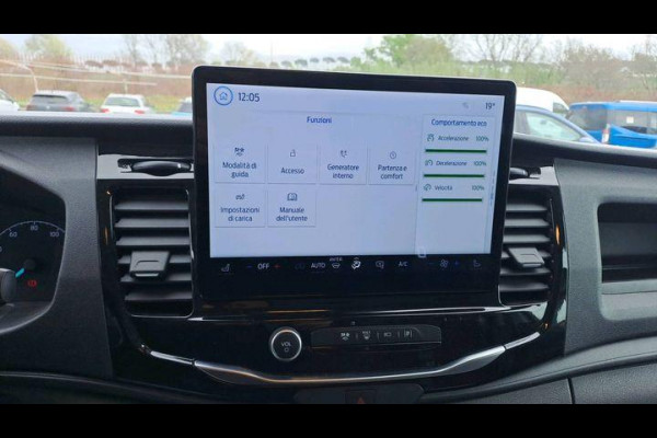 Ford E-Transit 350 L2H2 Trend 68 kWh 184pk | Pro Power on board | Navigatie | Adaptieve Cruise |  Digitale binnenspiegel | Laadruimtebescherming | Reservewiel | H7 batterij | LED laadruimteverlichting