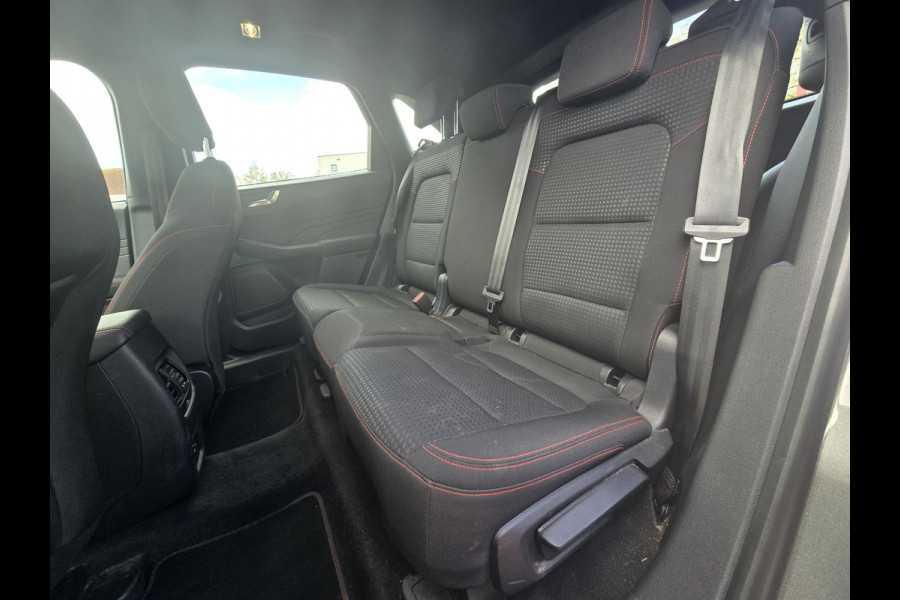 Ford Kuga 2.5 FHEV ST-Line 190pk Automaat | Navigatie | Parkeersensoren | Camera | Geen stekker nodig |  1.600kg trekgewicht !