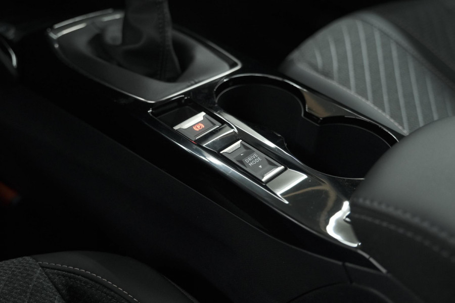 Peugeot 2008 PureTech 100 Allure | 360 Camera | Dodehoekdetectie | Navigatie | Apple Carplay