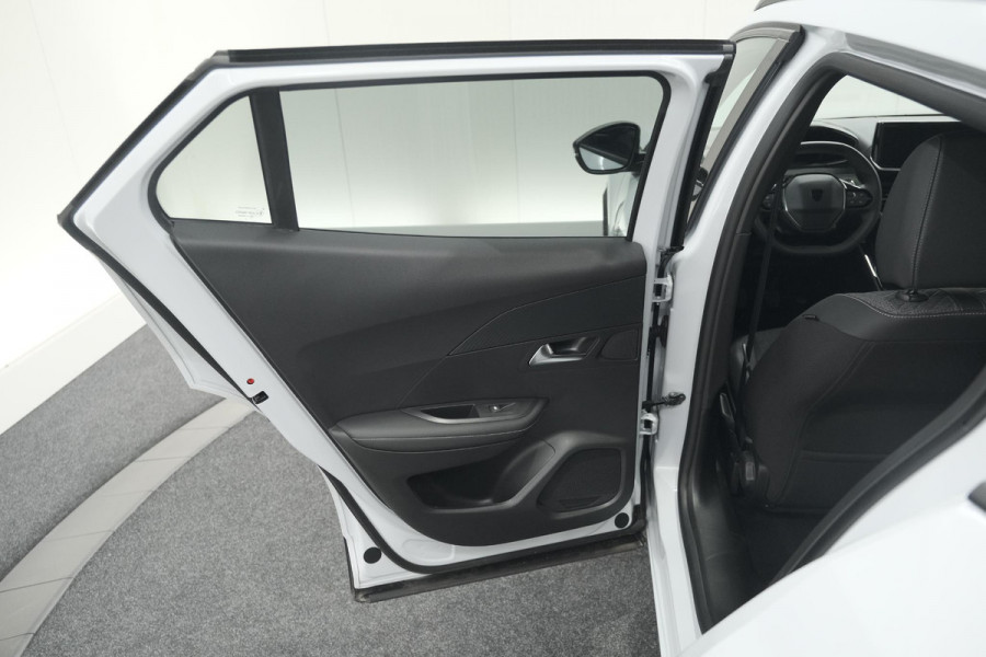 Peugeot 2008 PureTech 100 Allure | 360 Camera | Dodehoekdetectie | Navigatie | Apple Carplay
