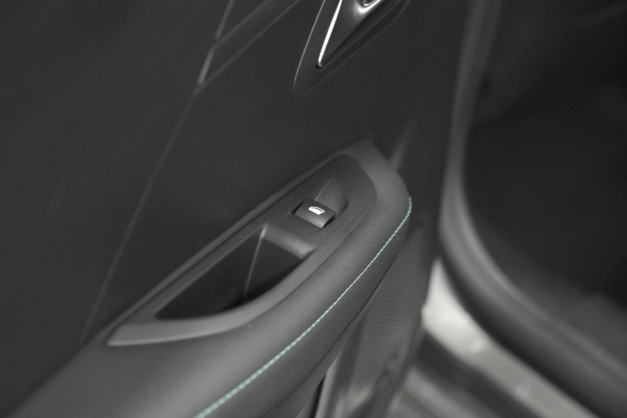 Peugeot 208 PureTech 100 EAT8 Allure Pack | Camera | Apple Carplay | Parkeersensoren | Stoelverwarming