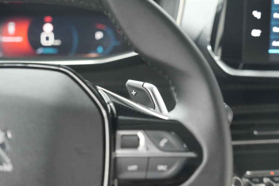 Peugeot 208 PureTech 100 EAT8 Allure Pack | Camera | Apple Carplay | Parkeersensoren | Stoelverwarming