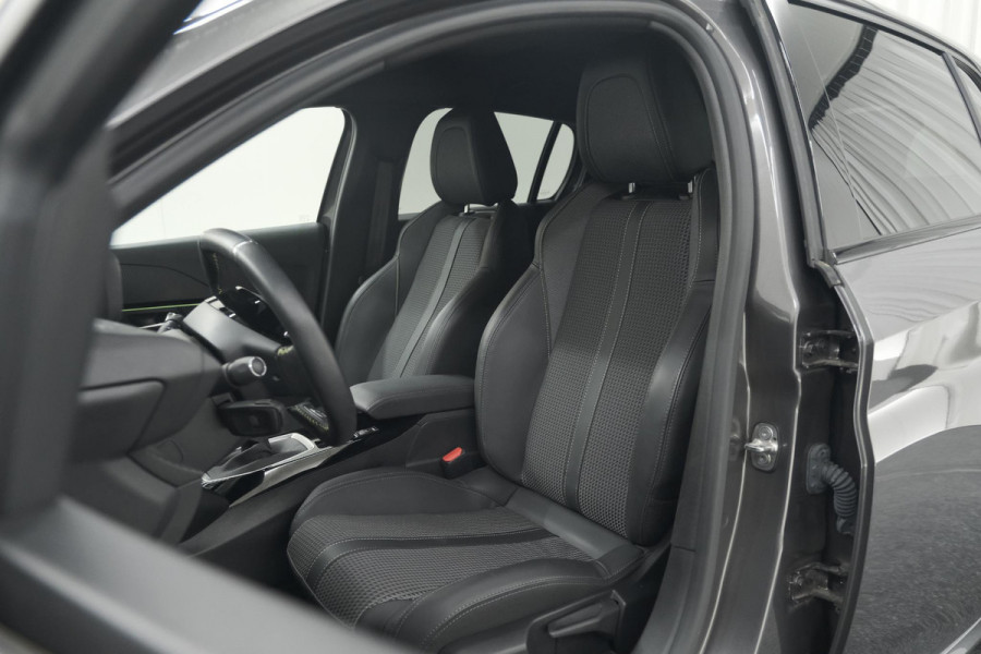 Peugeot 208 PureTech 100 GT | Camera | Adaptieve Cruise Control | Navigatie | Apple Carplay
