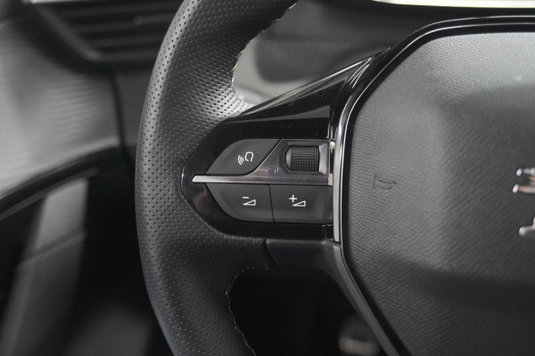 Peugeot 208 PureTech 100 GT | Camera | Adaptieve Cruise Control | Navigatie | Apple Carplay