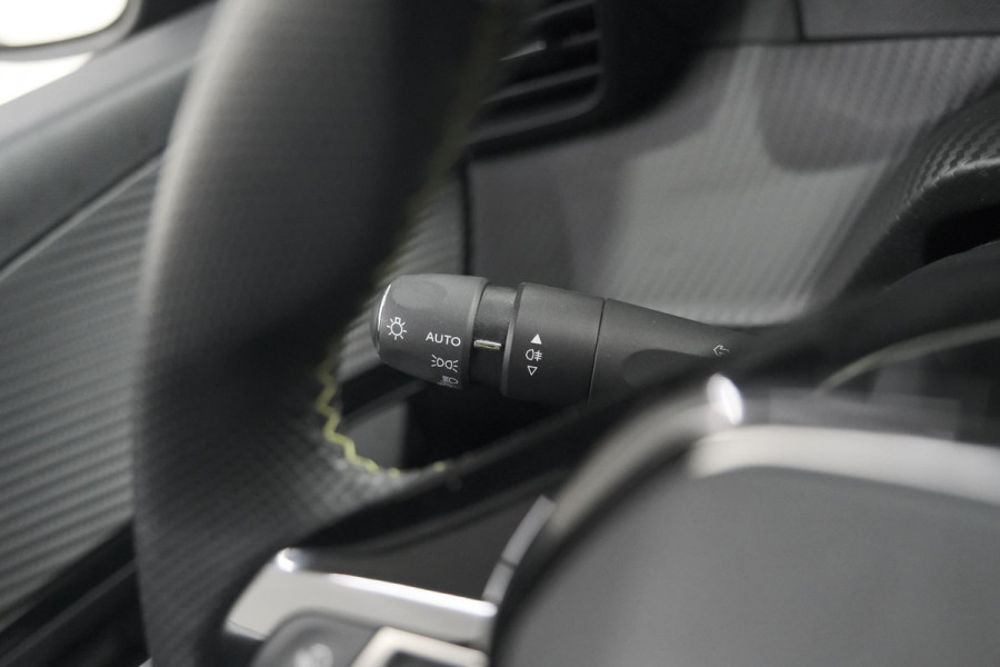 Peugeot 208 PureTech 100 GT | Camera | Adaptieve Cruise Control | Navigatie | Apple Carplay