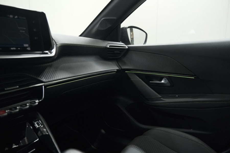Peugeot 208 PureTech 100 GT | Camera | Adaptieve Cruise Control | Navigatie | Apple Carplay