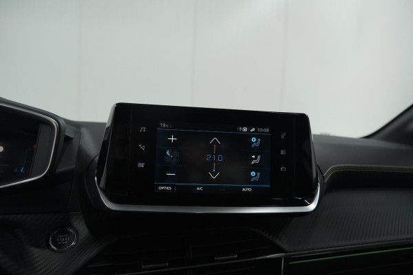 Peugeot 208 PureTech 100 GT | Camera | Adaptieve Cruise Control | Navigatie | Apple Carplay