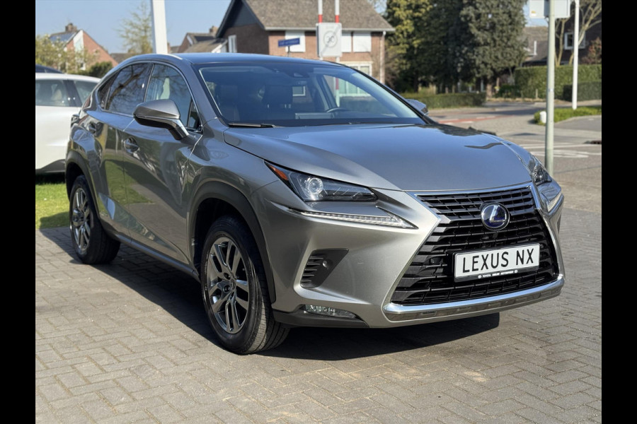 Lexus NX 300h AWD Luxury Line | Panoramadak, Premium Navigatie, Parkeersensoren, Leer, Stoelverwarming, Apple CarPlay/Android Auto