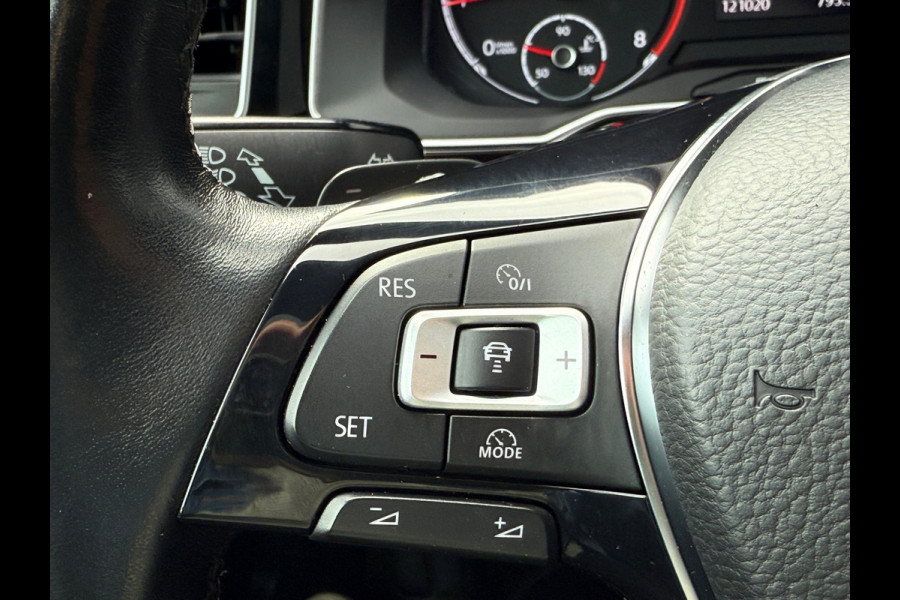 Volkswagen Polo 1.0 TSI DSG Highline Pano|LED|PDC|Dealer Onderhouden