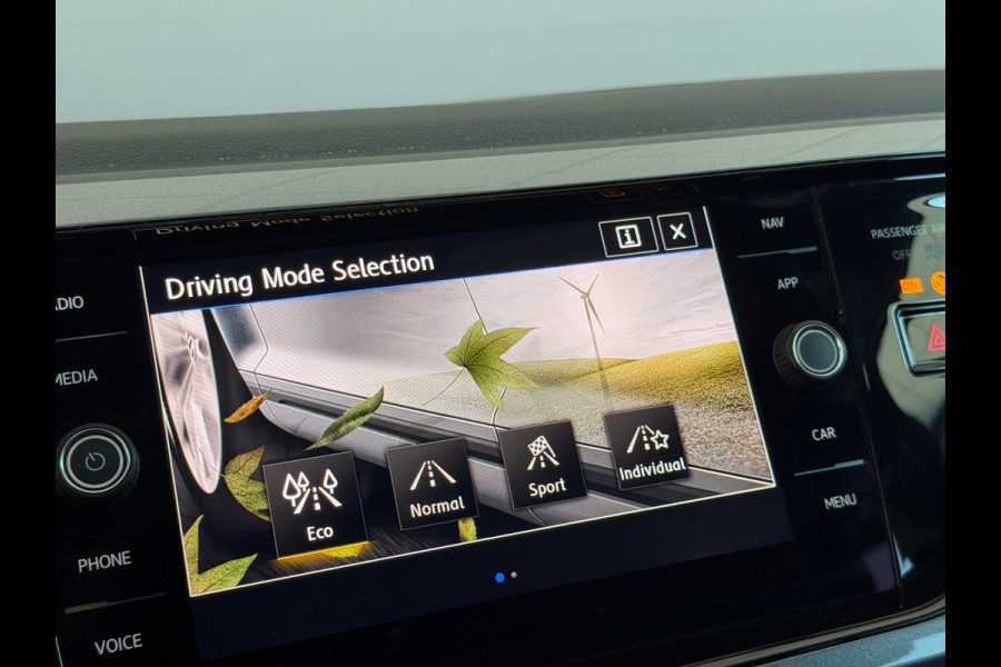 Volkswagen Polo 1.0 TSI DSG Highline Pano|LED|PDC|Dealer Onderhouden