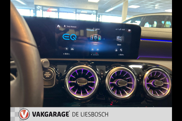 Mercedes-Benz CLA-Klasse 250 e Luxury Line / Leder / Led verlichting /sfeer verlichting / camera / stoel verwarming