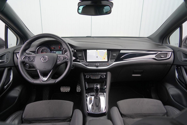 Opel Astra 1.6 Turbo Demo Edition / 121dkm NAP / Trekhaak / 200PK / Automaat / Sportstoelen / NL-Auto