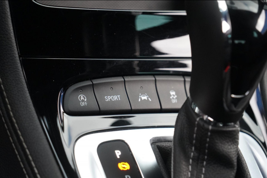 Opel Astra 1.6 Turbo Demo Edition / 121dkm NAP / Trekhaak / 200PK / Automaat / Sportstoelen / NL-Auto
